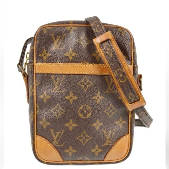 Louis Vuitton Handbags - Authenticated Louis Vuitton Danube Crossbody Shoulder Bag Purse Pouch
